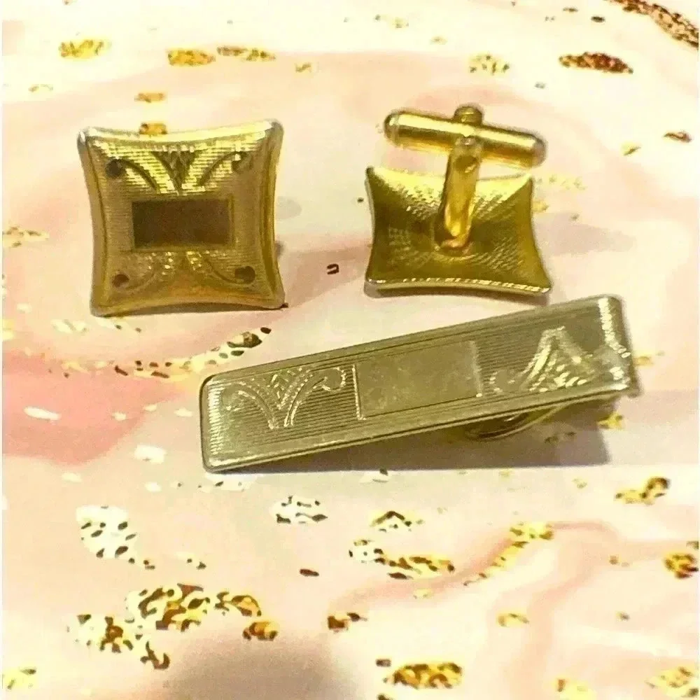 Gold Plated Cufflinks and Tie Clip